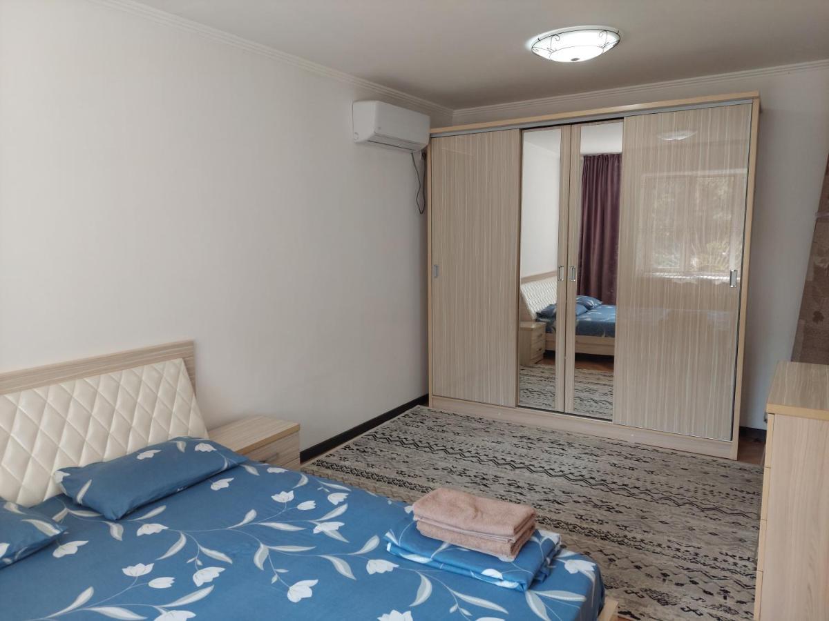 Apartment On Toktogula 비슈케크 외부 사진
